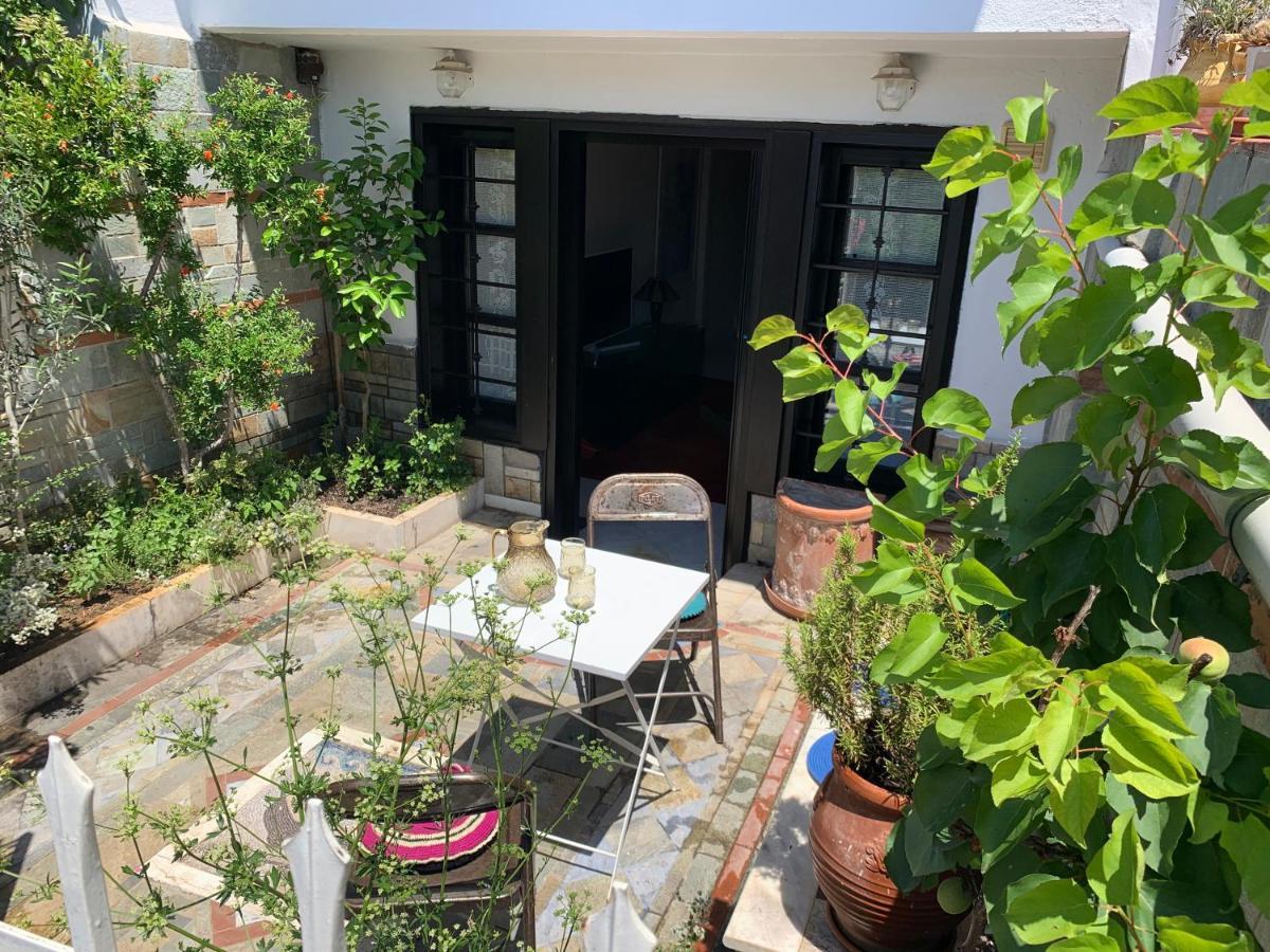 Gemuetliches Appartement In Ano Poli Солун Екстериор снимка